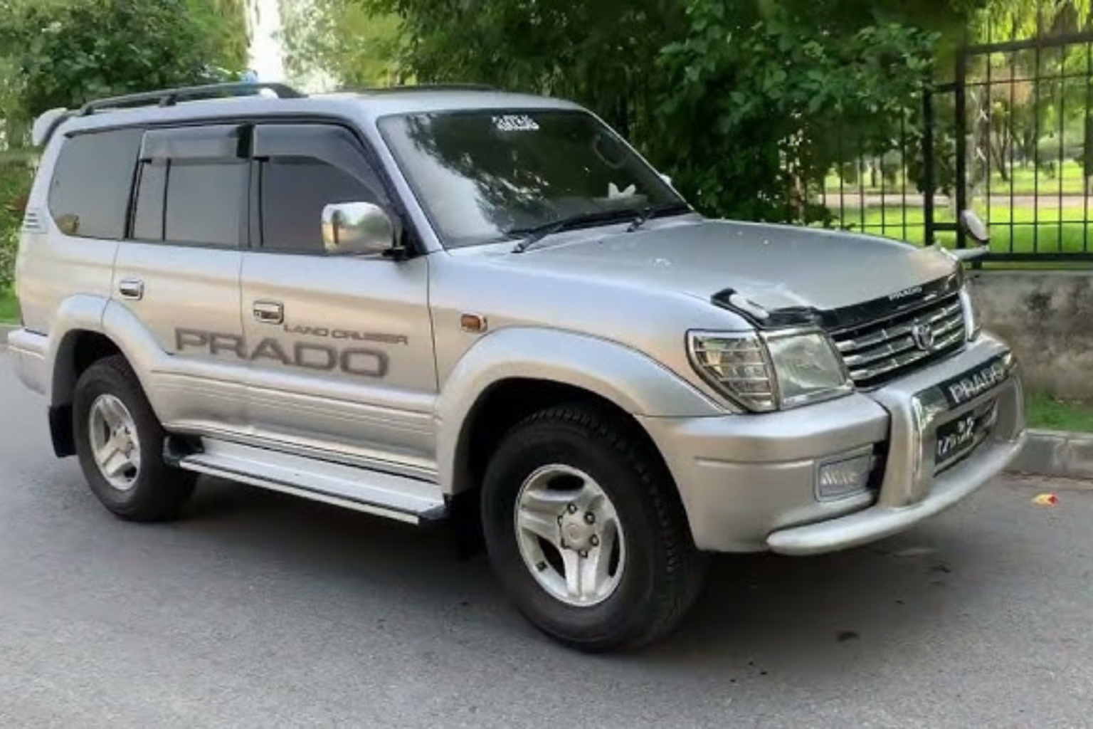 4x4 Rav4 hire Rwanda- Cheap 4x4 car for self drive in Rwanda