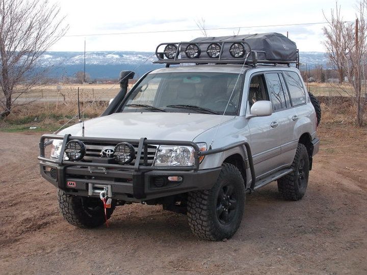 V8 Land cruiser rental Rwanda